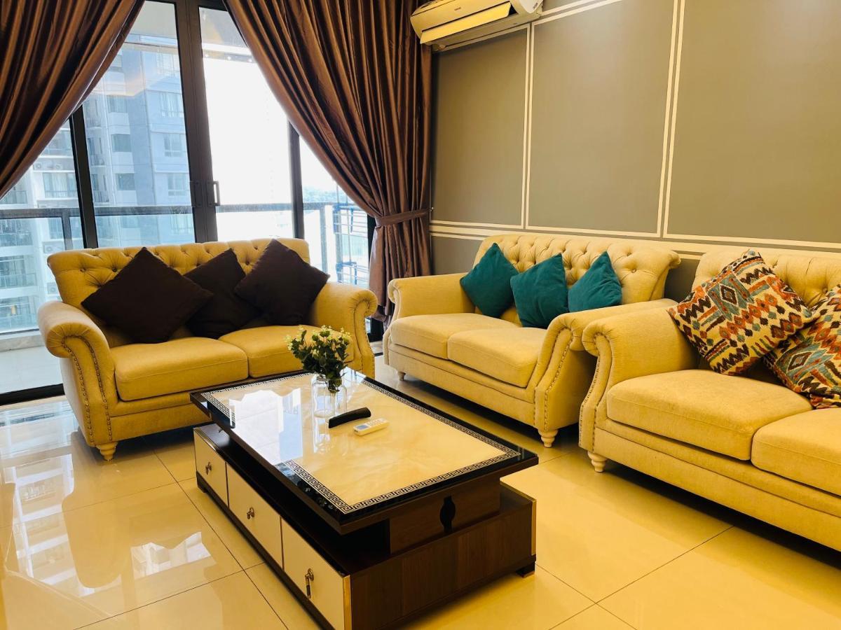 Pleasant And Cozy 3br @ R&f Mall *